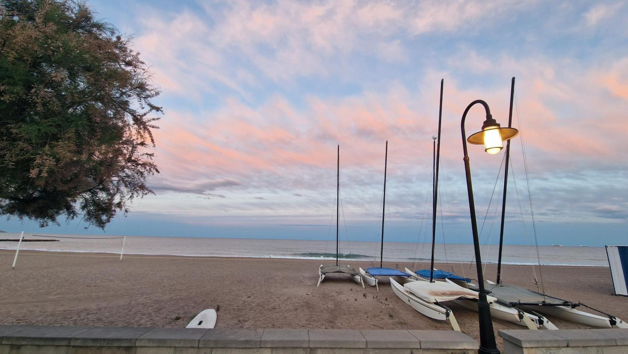 贝尼卡西姆Apartamento De 1 Habitacion Frente Al Mar Y Con Piscina公寓 外观 照片